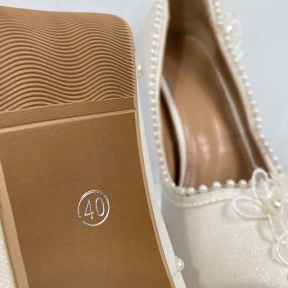 Ivory Pearl Embellished Wedding Bridal Stilletto Heels Pumps NWOT - Picture 11 of 11